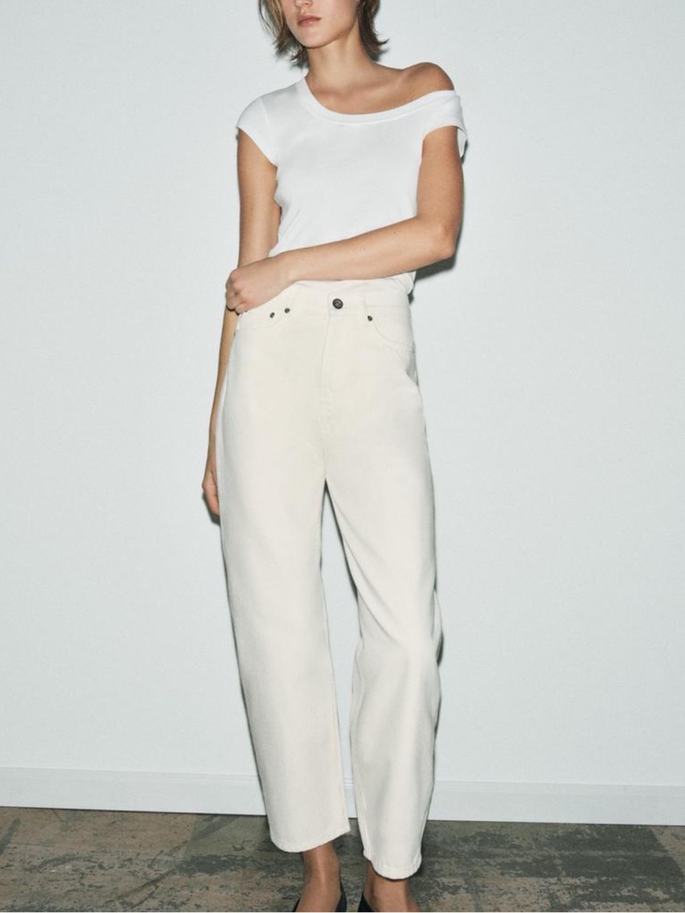 NWT Zara Tapered Mid-Rise 100% Cotton Crop Jeans w. Zip Fly Jeans - Ecru - Sz 6